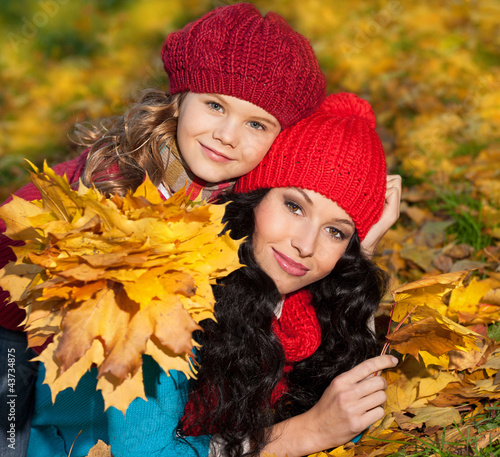 Foto: woman autumn woman autumn
