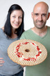 Paar mit Knäckebrot