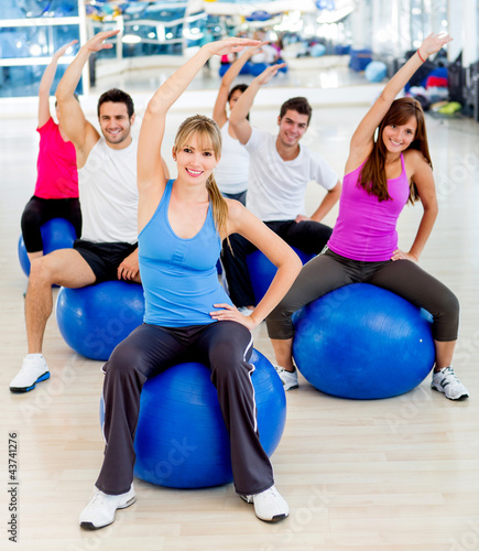 Foto: Group of people at the gym Group of people at the gym
