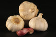 trio de ajos con diente de ajo