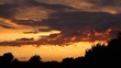 Video: Sonnenuntergang in einer Flussaue Sonnenuntergang in einer Flussaue