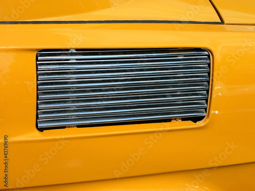 Photo: Kühlluft Einlass einer tschechischen Heckmotor Limousine Kühlluft Einlass einer tschechischen Heckmotor Limousine