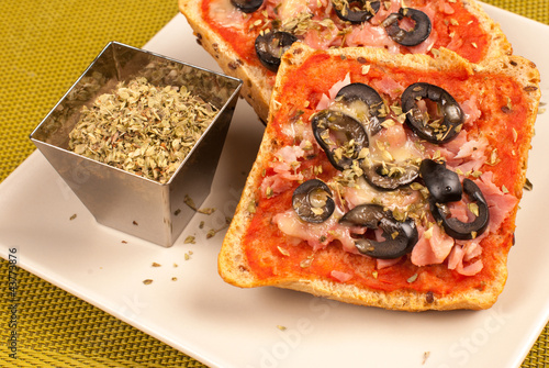 Photo: Pizza bread Pizza bread