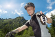 MTB Teenager mit Daumen hoch