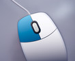 Computermaus mit blauer Maustaste