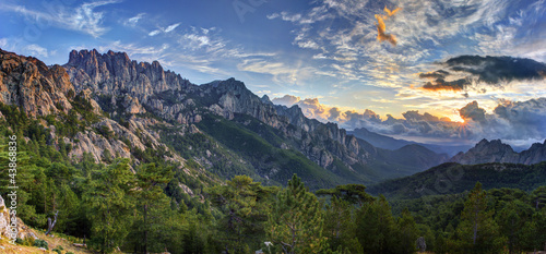 Photo: Aiguilles de Bavella - Corse du Sud Aiguilles de Bavella - Corse du Sud