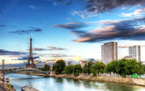 Photo: Quai de Grennelle, Paris. Quai de Grennelle, Paris.