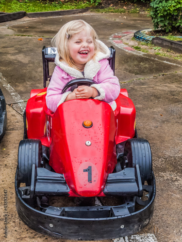 Photo: Kleine Rennfahrerin - Gewonnen Kleine Rennfahrerin - Gewonnen