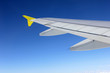 Tragfläche eines Flugzeugs während Flug