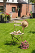 Photo: Gartenstuhl mit Buch Gartenstuhl mit Buch