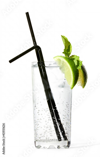 Photo: Vodka tonic cocktail Vodka tonic cocktail