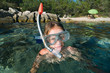 Foto: Young girl snorkeling Young girl snorkeling