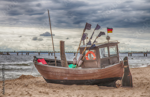 Foto: Fischkutter Am Strand (I) Fischkutter Am Strand (I)