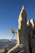 Foto: Rock climber on the edge. Rock climber on the edge.