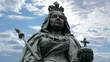 Video: Bronze Statue of Queen Victoria Hull Yorkshire, UK Bronze Statue of Queen Victoria Hull Yorkshire, UK