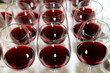 Foto: wine glasses row over the party background wine glasses row over the party background