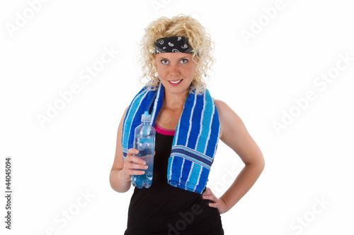 Photo: Sportlerin trinkt Wasser Sportlerin trinkt Wasser