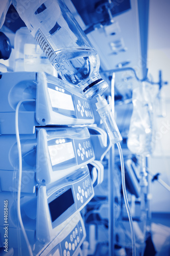 Photo: medical devices, drip infusion sets, and other equipment in oper medical devices, drip infusion sets, and other equipment in oper