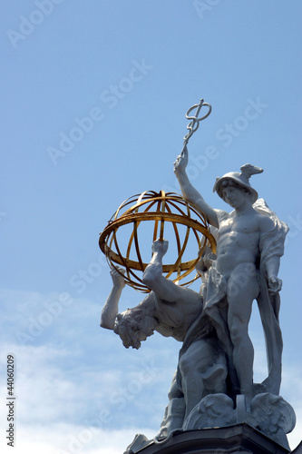 Photo: Hermes und Atlas Hermes und Atlas