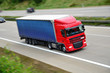 lkw auf der autobahn