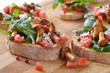 Ciabatta mit gerösteten Pfifferlingen und Rucolasalat