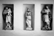 Foto: Wall with stone sculptures Wall with stone sculptures