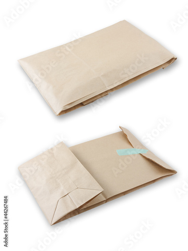 Foto: Blank brown envelope with paper Blank brown envelope with paper