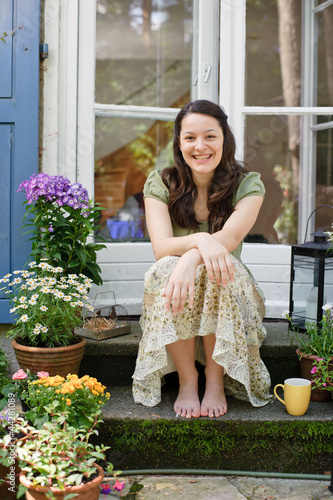 Photo: Junge Frau im Garten Junge Frau im Garten