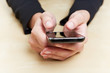 Foto: Hände am Smartphone Hände am Smartphone