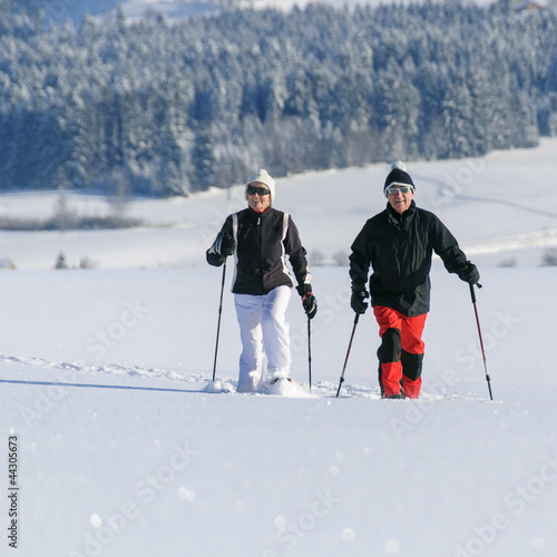 Photo: fröhliche Schneeschuhtour fröhliche Schneeschuhtour