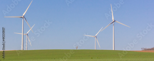 Photo: Eoliennes en champs Eoliennes en champs