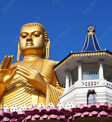 Photo: Buddhas statue on Sri Lanka Buddhas statue on Sri Lanka