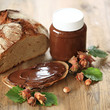 Foto: Brot mit Nuss-Nougat-Creme Brot mit Nuss-Nougat-Creme