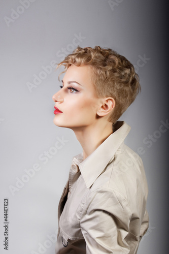 Foto: portrait of model girl portrait of model girl