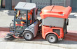 Foto: Kompakt-Strassenkehrmaschine Kompakt-Strassenkehrmaschine