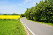 Foto: schmale Landstraße schmale Landstraße