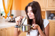 Foto: Beautiful young housewife Beautiful young housewife