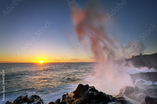 Photo: Le Souffleur au crépuscule - Ile de La Réunion Le Souffleur au crépuscule - Ile de La Réunion