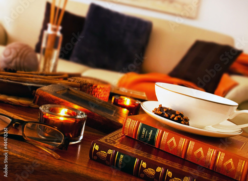 Photo: Lesen - Tee - Entspannung Lesen - Tee - Entspannung
