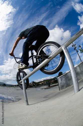 Photo: Double peg grind Double peg grind