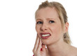 Frau leidet unter Zahnschmerzen