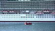 Kreuzfahrtschiff vor Madeira