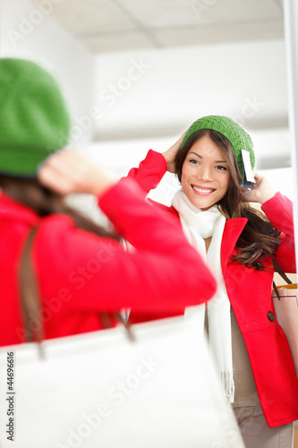 Photo: Fall / Winter shopping woman Fall / Winter shopping woman
