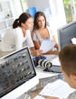 Foto: Group of young people working in communication Group of young people working in communication