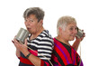 Foto: Seniorinnen mit Blechdosentelefon Seniorinnen mit Blechdosentelefon