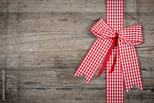 Photo: rote Geschenkschleife rote Geschenkschleife
