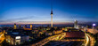 Berliner Skyline zur blauen Stunde mit Blick auf Alexanderplatz