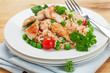 Reissalat mit Putenbruststreifen