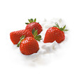 Frische Erdbeeren auf Sahne