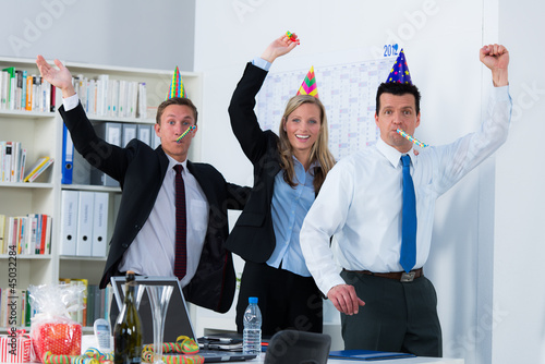Photo: geburtstagsfeier im büro geburtstagsfeier im büro